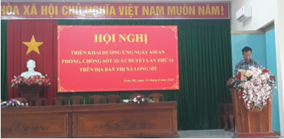 Ông Huỳnh Ngọc Trương, Phó Chủ tịch UBND, Thường trực Ban chỉ đạo phòng, chống  dịch bệnh nguy hiểm ở người thị xã phát biểu chỉ đạo.