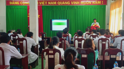 Quang cảnh buổi tập huấn.