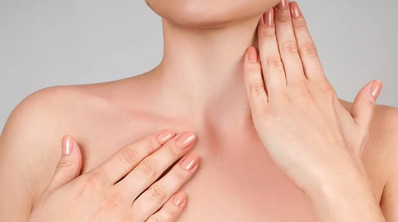 Cách che vết hickey