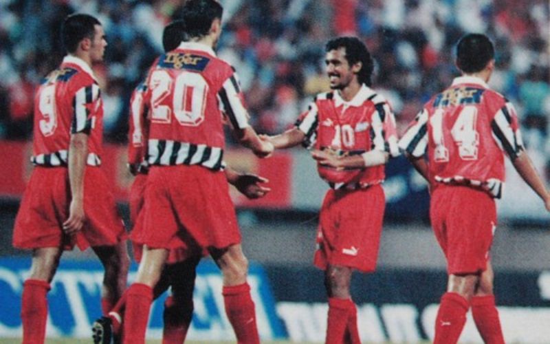 Malek Awab: Huyền thoại bóng đá Singapore