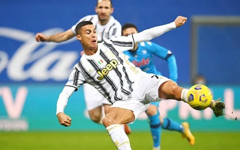 Vai trò và thách thức của tiền đạo