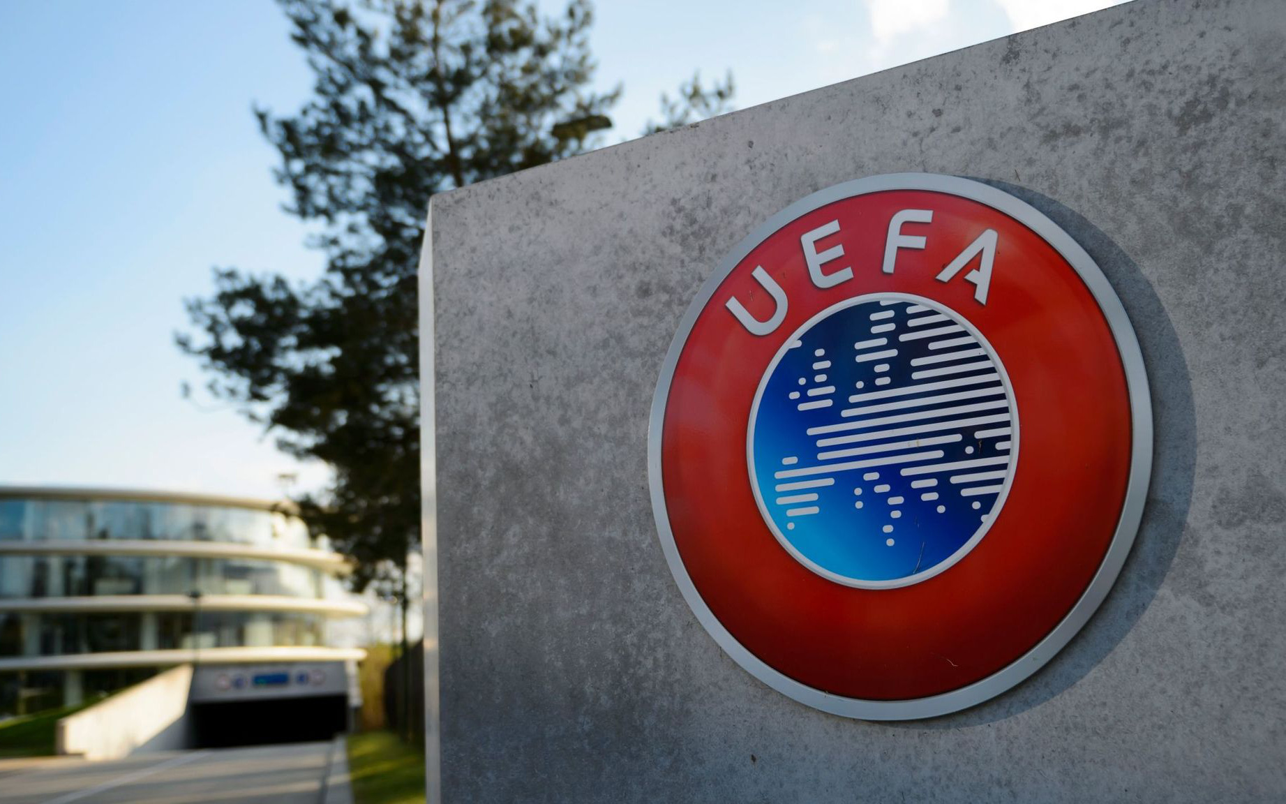 UEFA công bố "Luật công bằng tài chính" mới