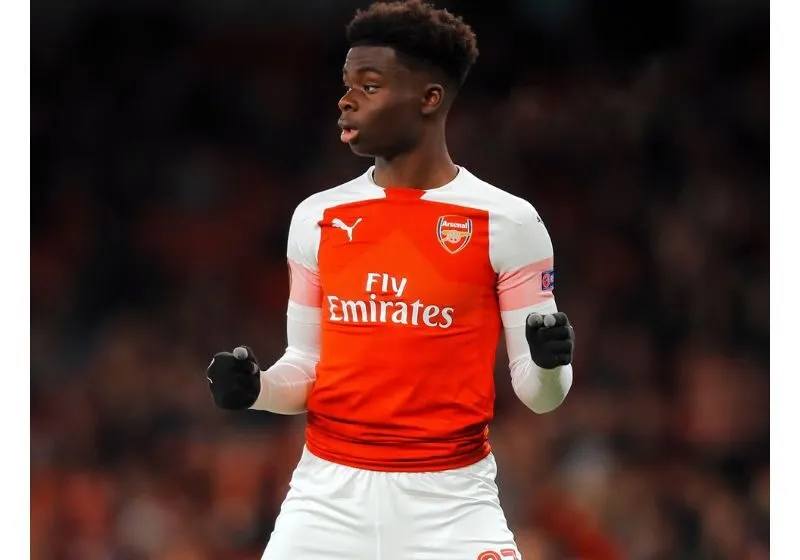 Bukayo Saka tỏa sáng tại Arsenal