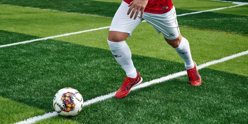 Kỹ Thuật Chuyền 1 Chạm Là Gì? Khám Phá Vai Trò Và Lợi Ích Của Nó