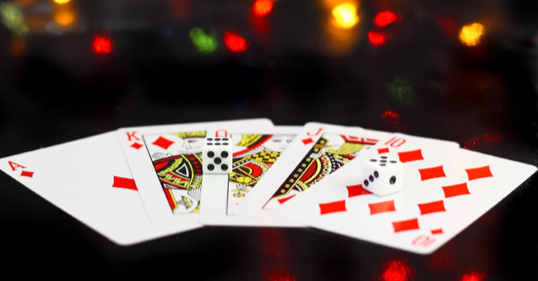 Game Bài Xì Tố – Luật Chơi, Cách Tố Và Kinh Nghiệm Dành Cho Người Mới -  Venisce Store