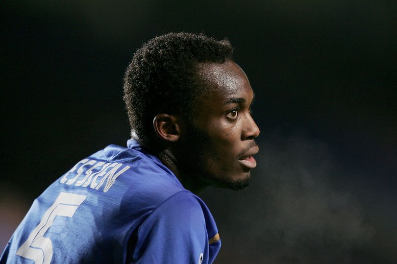Với bài học từ Essien, Chelsea sẽ lại khiến M.U ôm hận?