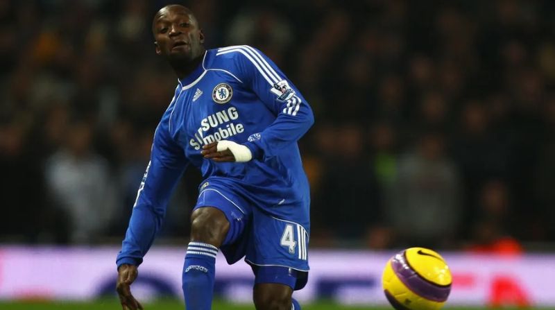 Claude Makélélé mang áo số 24 tại Real Madrid